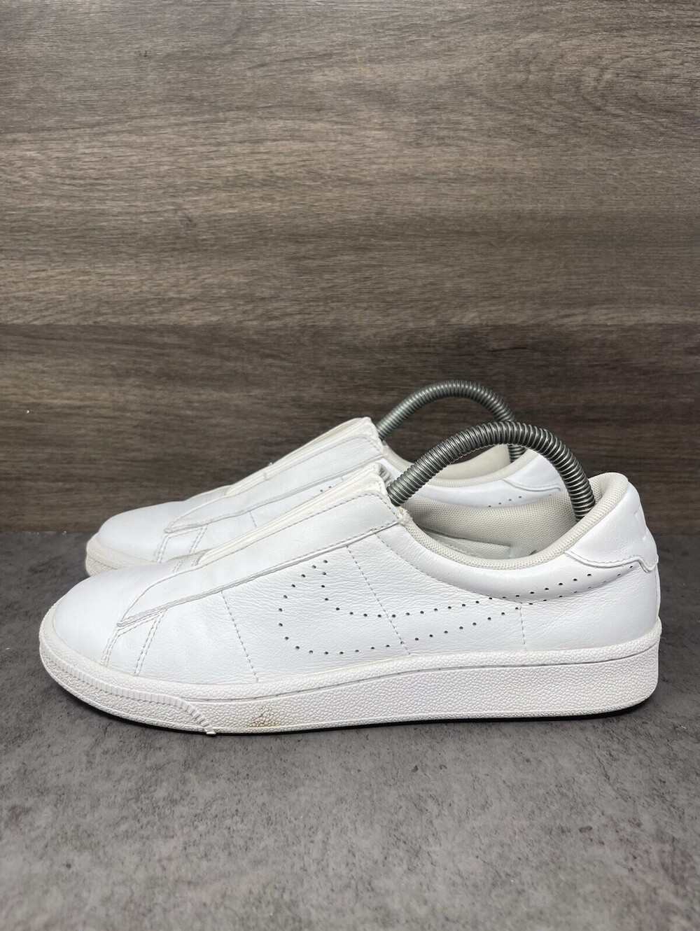 Nike Tennis Classic Ease Slip On White Size 8 Womens Leather Shoes 896504-100